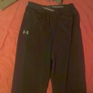 Under Armour youth xl loose fit athletic pants open hem